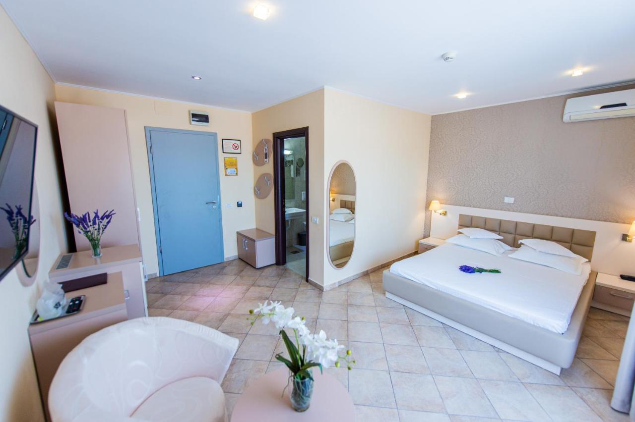 Hotel Prestige Мамая Экстерьер фото